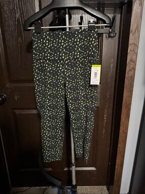 Womens 3/4 length Leggings with Neon Green Leopard Spots and back mesh cutout